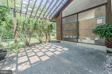 5301 Lightning View Rd, Columbia, MD 21045 - photo 2