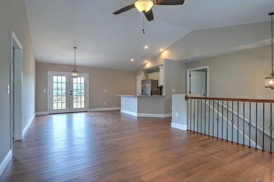 130 N Carr Ln, Fall Branch, TN 37656 - photo 6