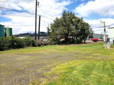 1581 W Main St, Sheridan, OR 97378 - photo 5
