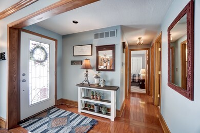 11736 Stellhorn Rd, New Haven, IN 46774 - photo 4