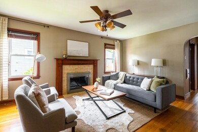 Warm/inviting living room