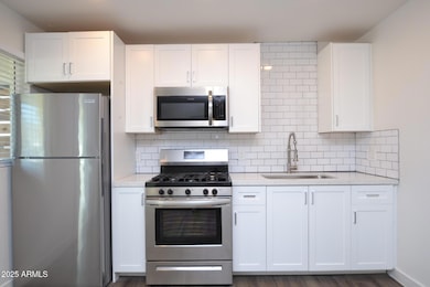 1202 E Kaler Dr unit 3, Phoenix, AZ 85020 - photo 3