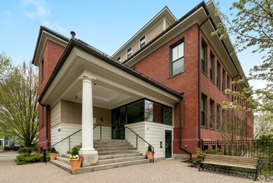 275 Cypress St unit 303, Brookline, MA 02445 - photo 3