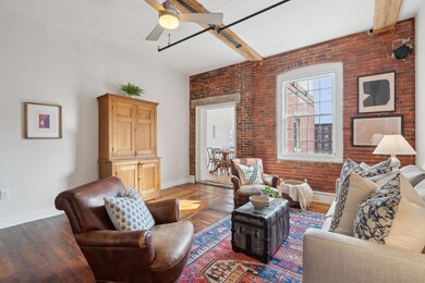 Beautiful and spacious unit 15-411