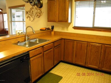 7802 Duckwood Ln, Jacksonville, FL 32210 - photo 6