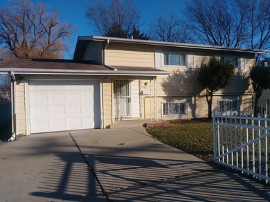 1241 S Elmwood Ave, Waukegan, IL 60085 - photo 5