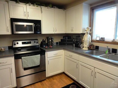 19840 Shalimar Ct, Bend, OR 97702 - photo 2