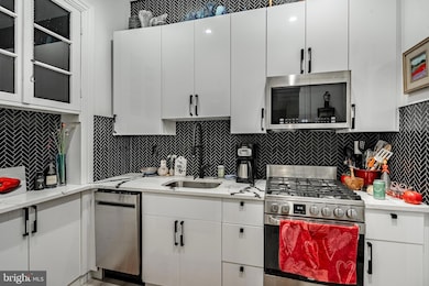 305 S Walnut St unit 3, West Chester, PA 19382 - photo 5