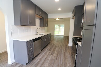 7415 Lumber Jack Dr, Houston, TX 77040 - photo 4