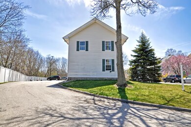 13 Sampson St, South Grafton, MA 01560 - photo 2