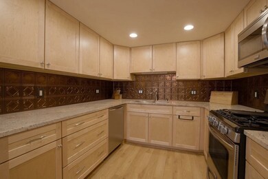 444 Place Ln, Woburn, MA 01801 - photo 5