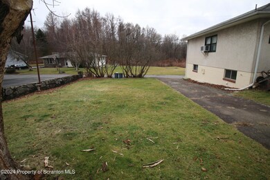 2047 Farr St, Scranton, PA 18504 - photo 3