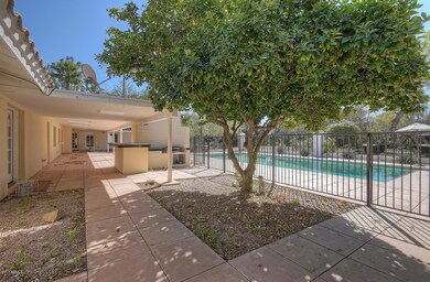 2135 E Colter St Phoenix AZ-large-006-4-