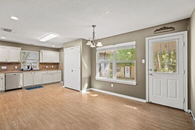 210 Edwards Dr, Magnolia, TX 77354 - photo 7