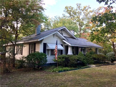 Front view of this charming home.