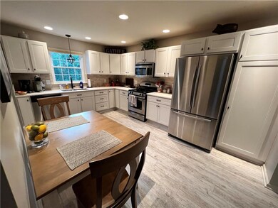 4206 Belmont Cir, Whitehall, PA 18052 - photo 2