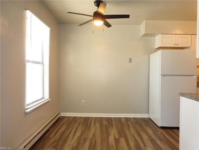 Eat-in kitchen