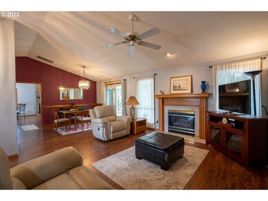 Living Room/Dining Room