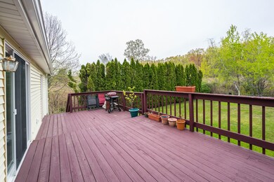 83 Woodburn Dr, Methuen, MA 01844 - photo 3