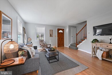 8677 Oak Rd, Parkville, MD 21234 - photo 6