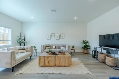 729 N Periander, Harrisburg, OR 97446 - photo 4