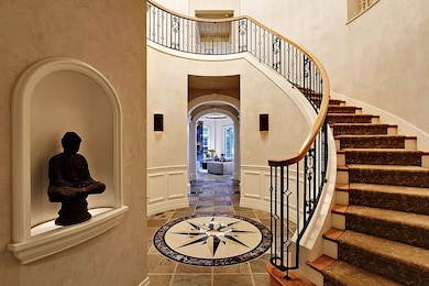 3810 Hunts Point Rd, Hunts Point, WA 98004 - photo 3