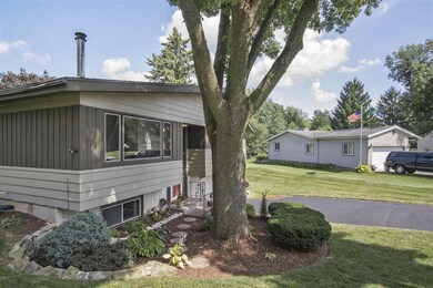 2324 Tulare Ct, Fitchburg, WI 53711 - photo 2