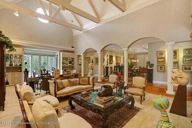 5 Living Room