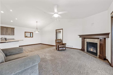 3714 Bluebird Dr SW, Cedar Rapids, IA 52404 - photo 6