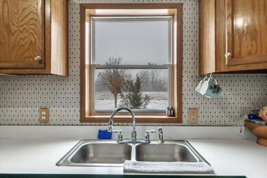 4230-W-Muskrat-Rd-Sheridan-MI-48884-wind