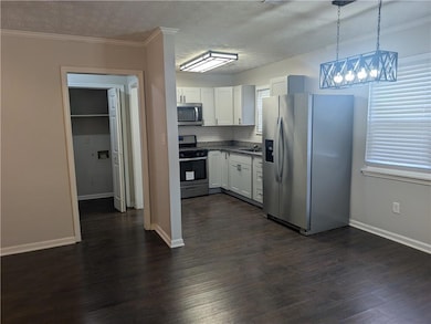 155 Chesapeake Dr unit 145, Ellenwood, GA 30294 - photo 5