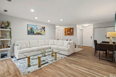 3050 Pheasant Creek Dr unit 305, Northbrook, IL 60062 - photo 3