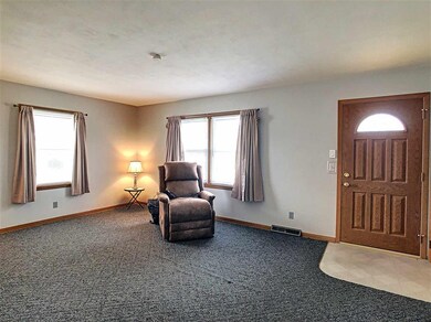 2108 W 35th St, Davenport, IA 52806 - photo 6