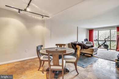 2711 Ordway St NW unit 211, Washington, DC 20008 - photo 6