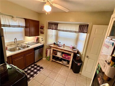 3015 E 5th St, Anderson, IN 46012 - photo 7