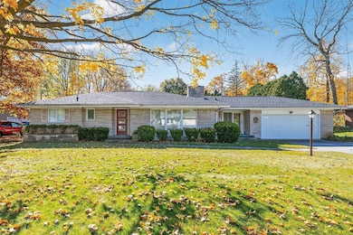 1712 W Pike St, Goshen, IN 46526 - photo 2