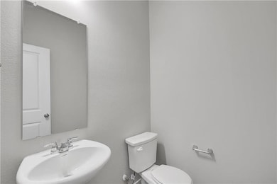 232 Fieldwood Dr unit B, Mustang Ridge, TX 78610 - photo 4