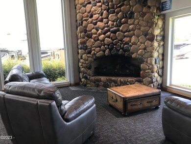 clubhouse-3