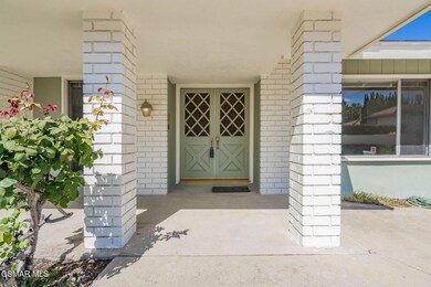 2085 Rayshire St, Thousand Oaks, CA 91362 - photo 7