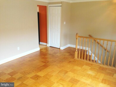 965 Circle Dr, Halethorpe, MD 21227 - photo 2