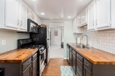 T 2555 Olde Hill Ct S00009