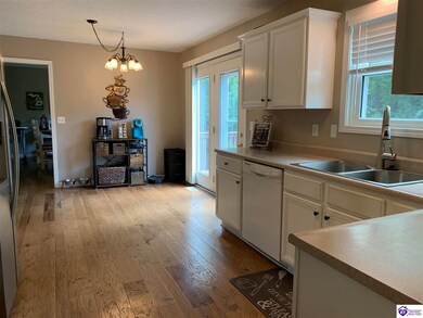 2528 Shadow Creek Ln, Elizabethtown, KY 42701 - photo 7