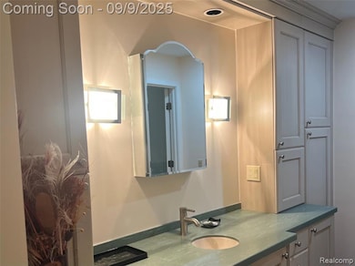 6358 Timberwood S, West Bloomfield, MI 48322 - photo 5