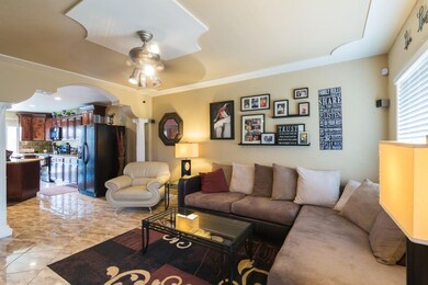 547 E Harmony Ave unit 4, Mesa, AZ 85204 - photo 5