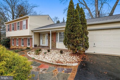 8005 Log Cabin Ct, Springfield, VA 22153 - photo 7