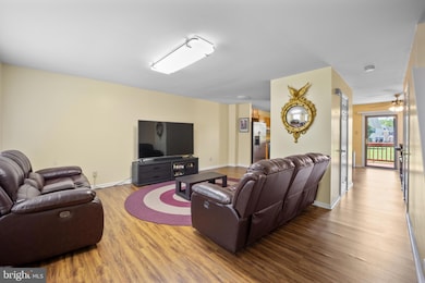 413 Carpenter Cir, Brookhaven, PA 19015 - photo 4