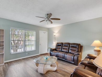 10 Vista Palm Ln unit 206, Vero Beach, FL 32962 - photo 3