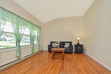 1106 Wedgewood Lake Dr, Stroudsburg, PA 18360 - photo 5