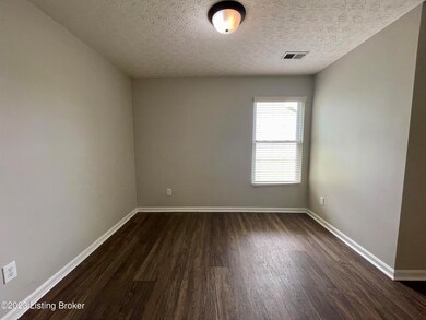 8901 Amaranth Dr, Louisville, KY 40228 - photo 7