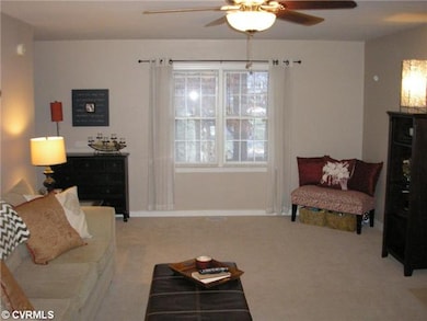 Den/Family/Great Room - Large and versatile great 